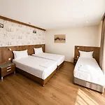 Family Berlin 호텔 3*