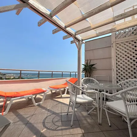 Family Berlin 호텔 3*