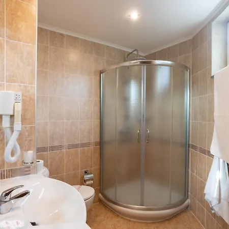 Family Berlin スヴェティ・ヴラス