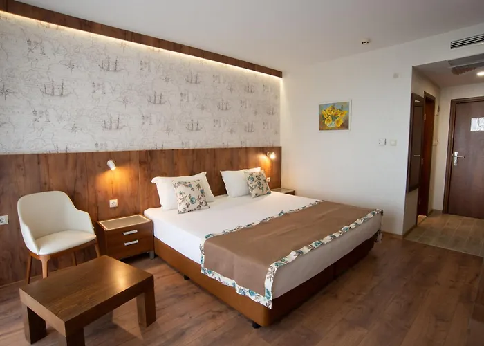 Hotel Family Berlin 3*